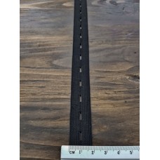 гумка з прорізом 1,8 см, чорна (боб 25 ярд) | furnitura.com.ua