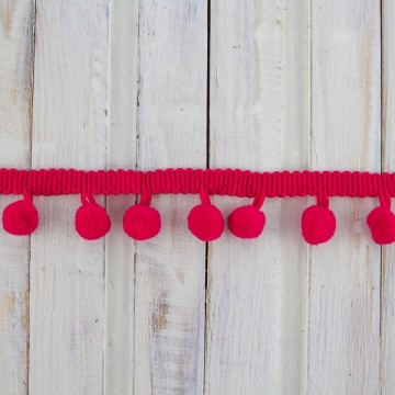 Стрічка з помпонами малинова, 2см - furnitura.com.ua