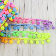 Стрічка з помпонами мультиколор, 2см | furnitura.com.ua