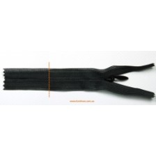 Молния YKK потайная 40 см - 580 - черная.