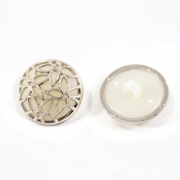 Пуговица белая + золото, 22 мм - furnitura.com.ua