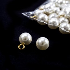 Пуговица жемчужинка на металлической золотой ножке