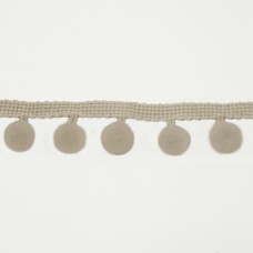 Стрічка з помпонами бежева, 2см | furnitura.com.ua