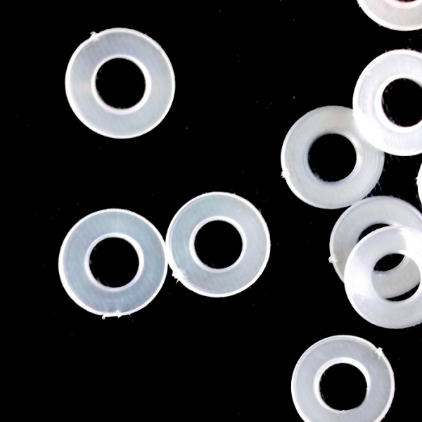 Кольцо под блочку пластмасс D8мм (1000шт.)