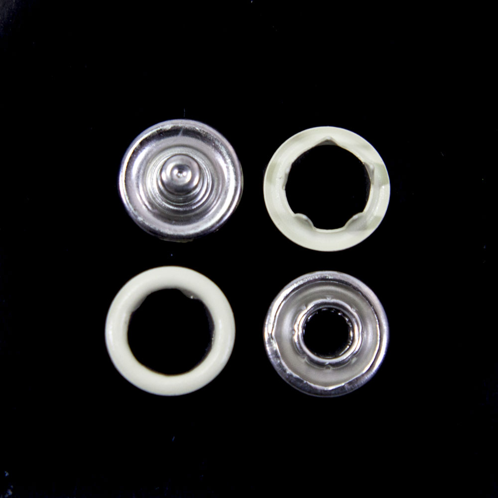 Трикотажна кнопка кремова, 9.5 мм